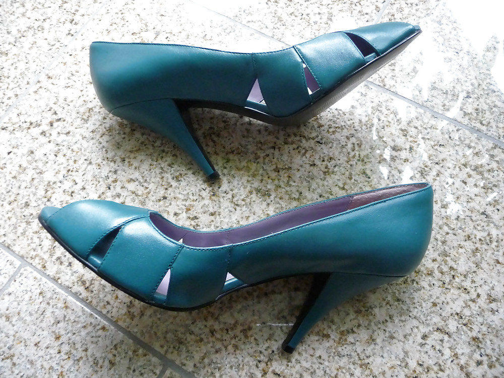 Schuhe meiner nachbarin
 #18408428