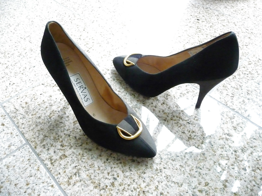 Schuhe meiner nachbarin
 #18408489