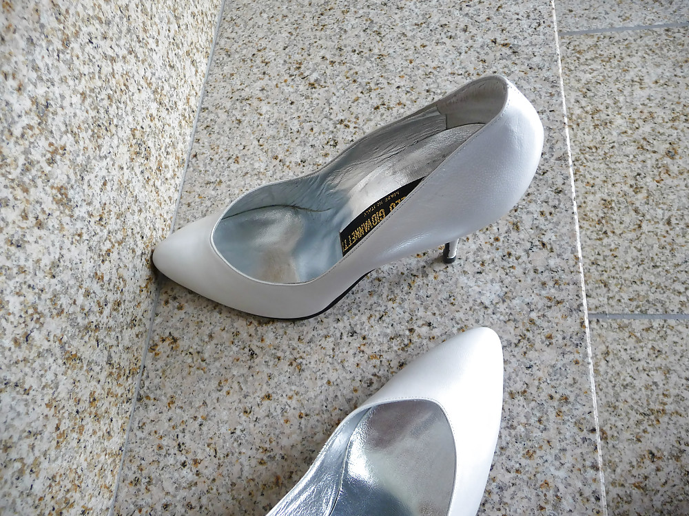 Schuhe meiner nachbarin
 #18408605