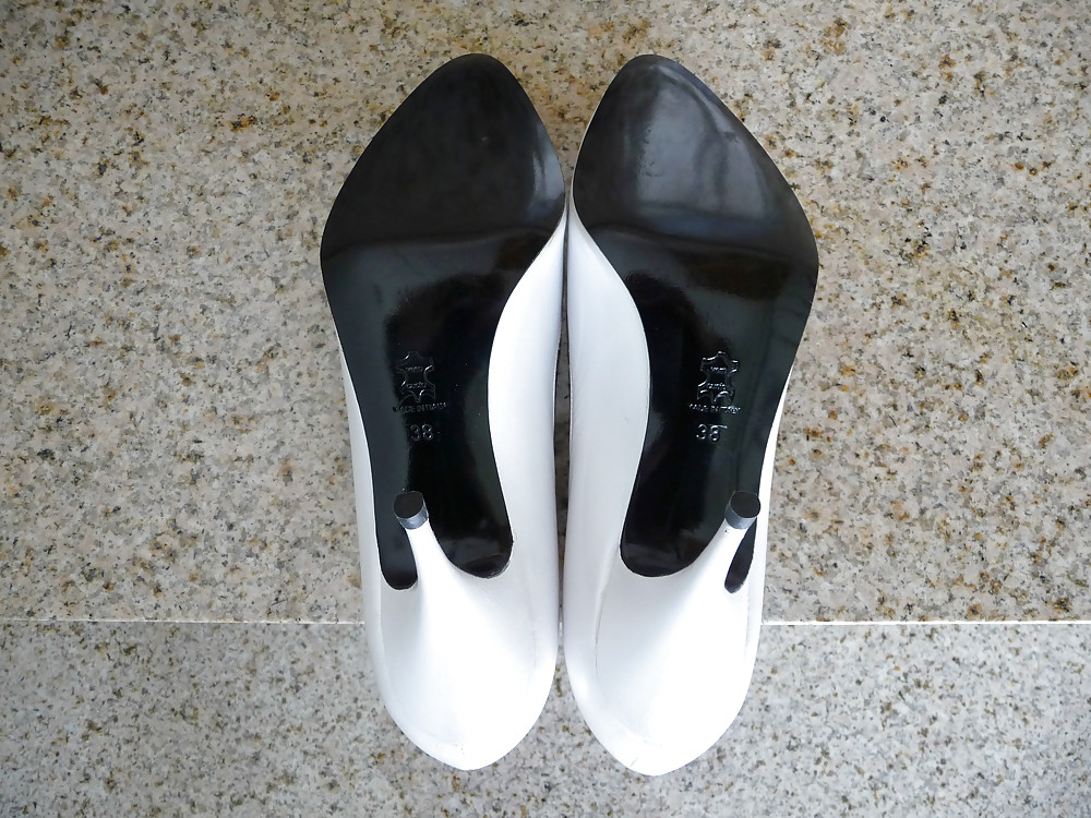 Schuhe meiner nachbarin
 #18408647