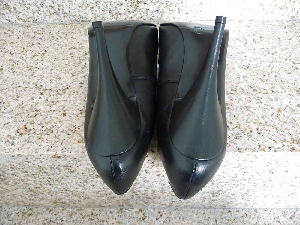 Schuhe meiner nachbarin
 #18408710