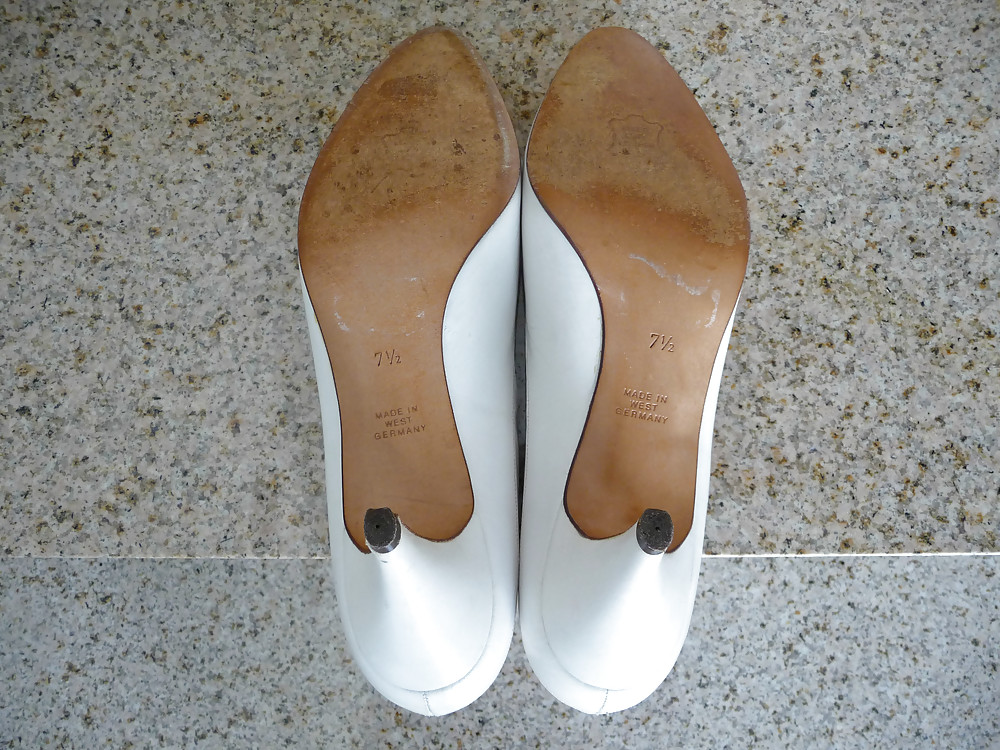 Schuhe meiner nachbarin
 #18408783
