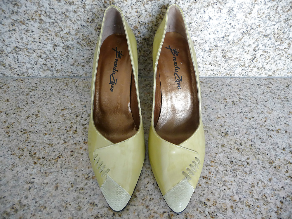 Schuhe meiner nachbarin
 #18408863
