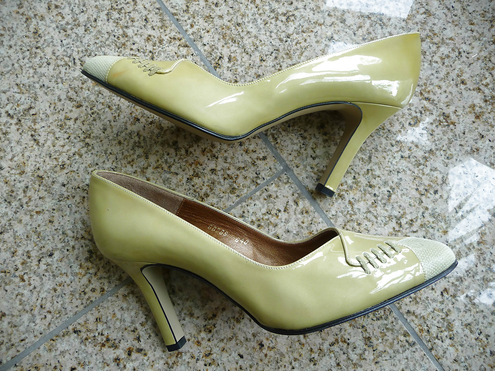 Schuhe meiner nachbarin
 #18408902