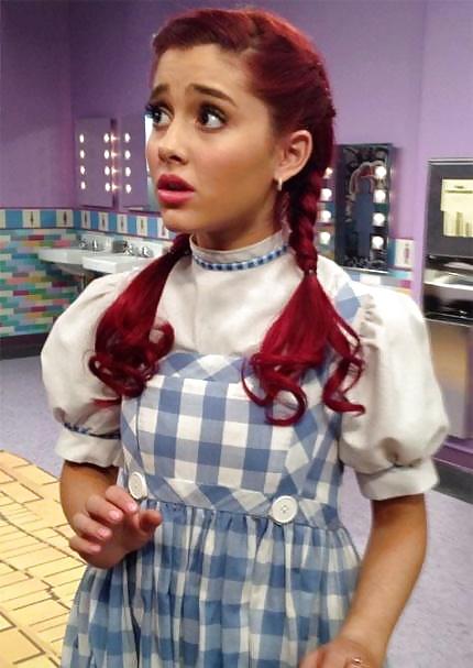 Ariana grande 3
 #10557028