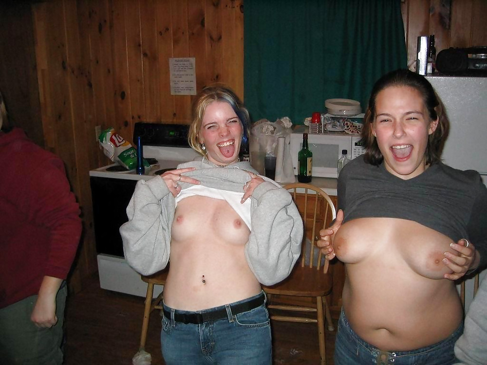 Bipartychix de smutdates
 #13403798