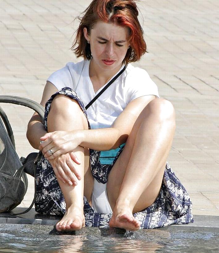 Upskirt babes more fanny flashers :) #16371070