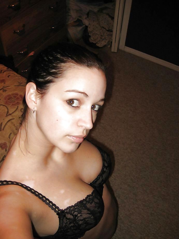 Cleavage and reveals, good quality and size.  #4784510