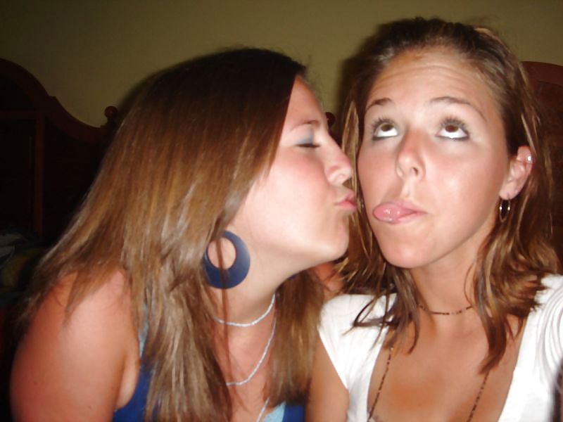 Girl Kissing girl 02 #3765671