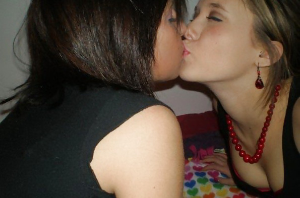 Girl Kissing girl 02 #3765751