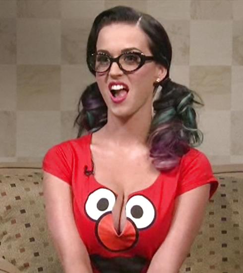 My friend katy perry wearing a elmo shirt #7399610