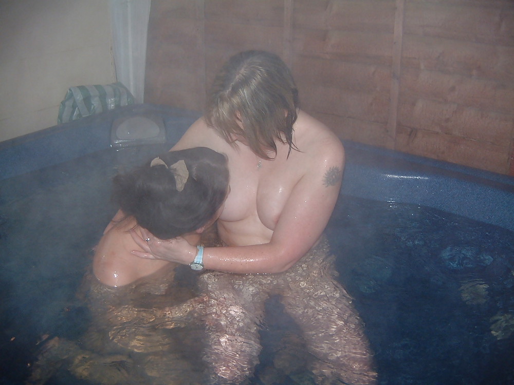 Fun in the hottub f4f #19644284