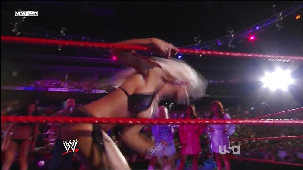 Maryse ouellet - wwe diva mega collection 1
 #674980