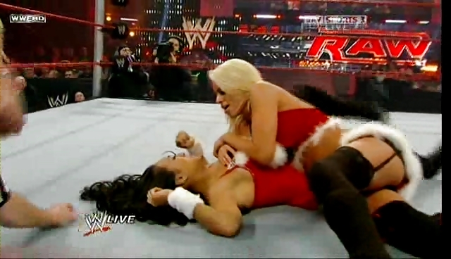 Maryse ouellet - wwe diva mega collezione 1
 #674996