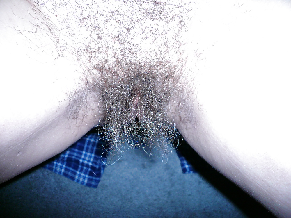 BEAUTIFUL HAIRY PUSSY!!!Comment Pls