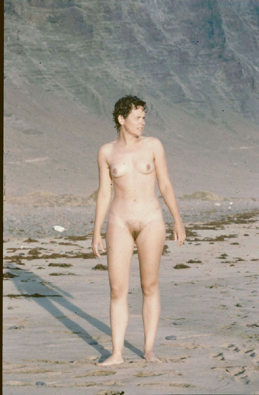 Más nudistas de playa
 #260102