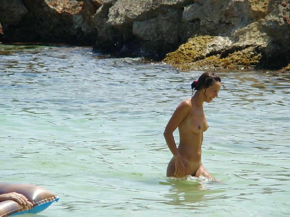 Più nudisti della spiaggia
 #260273