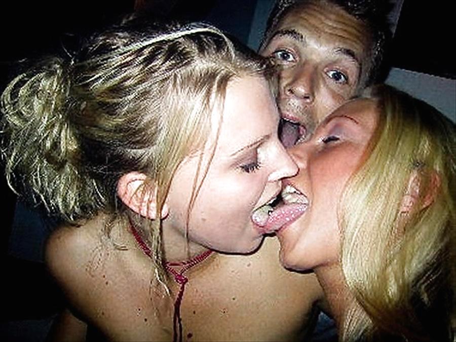 Kissing Girls Make me so wet! #4188163