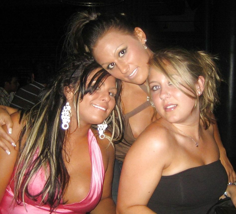 Group of ladies Vote which one would salvage fucked first. #9388902