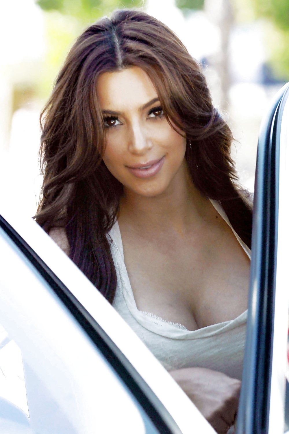 Kim kardashian cleavage candids in los angeles
 #7658776