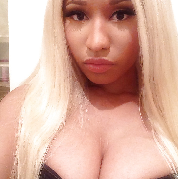 Nicki Minaj Selfshots #22586164