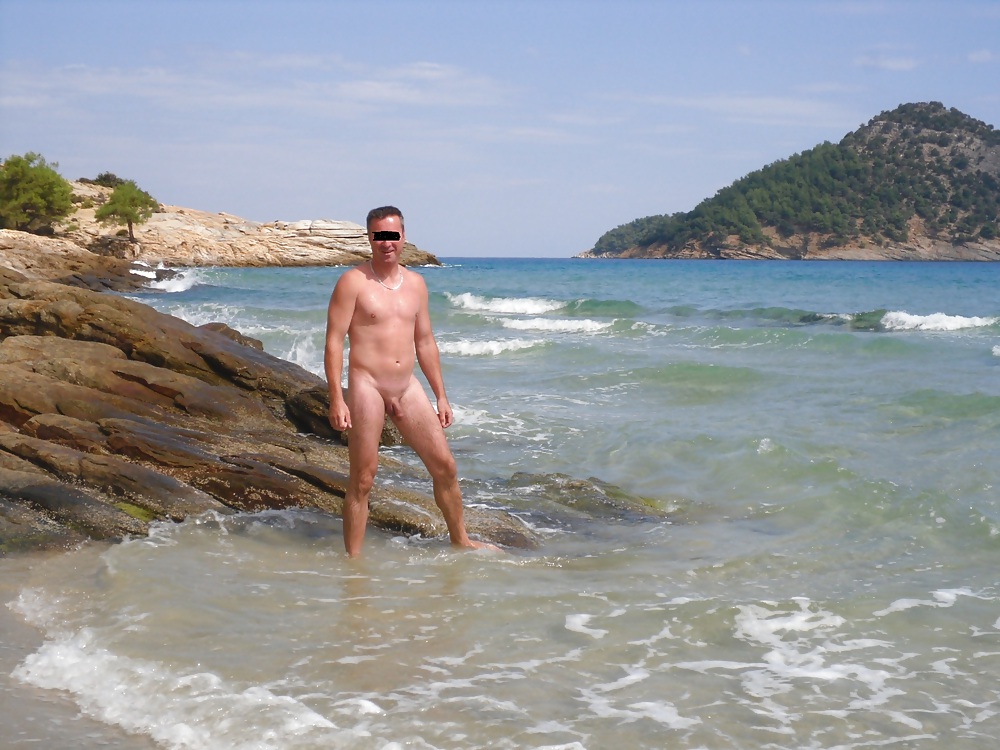 Nudo sulla spiaggia
 #7783665