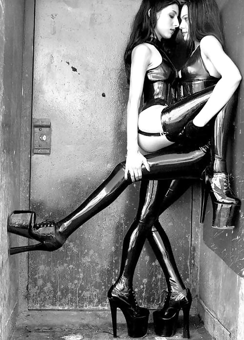 Mundo fetichista...
 #12960183