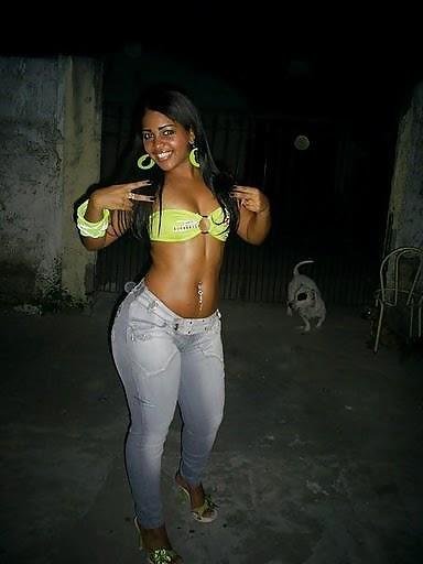Biquines e outras gostosas #4297938