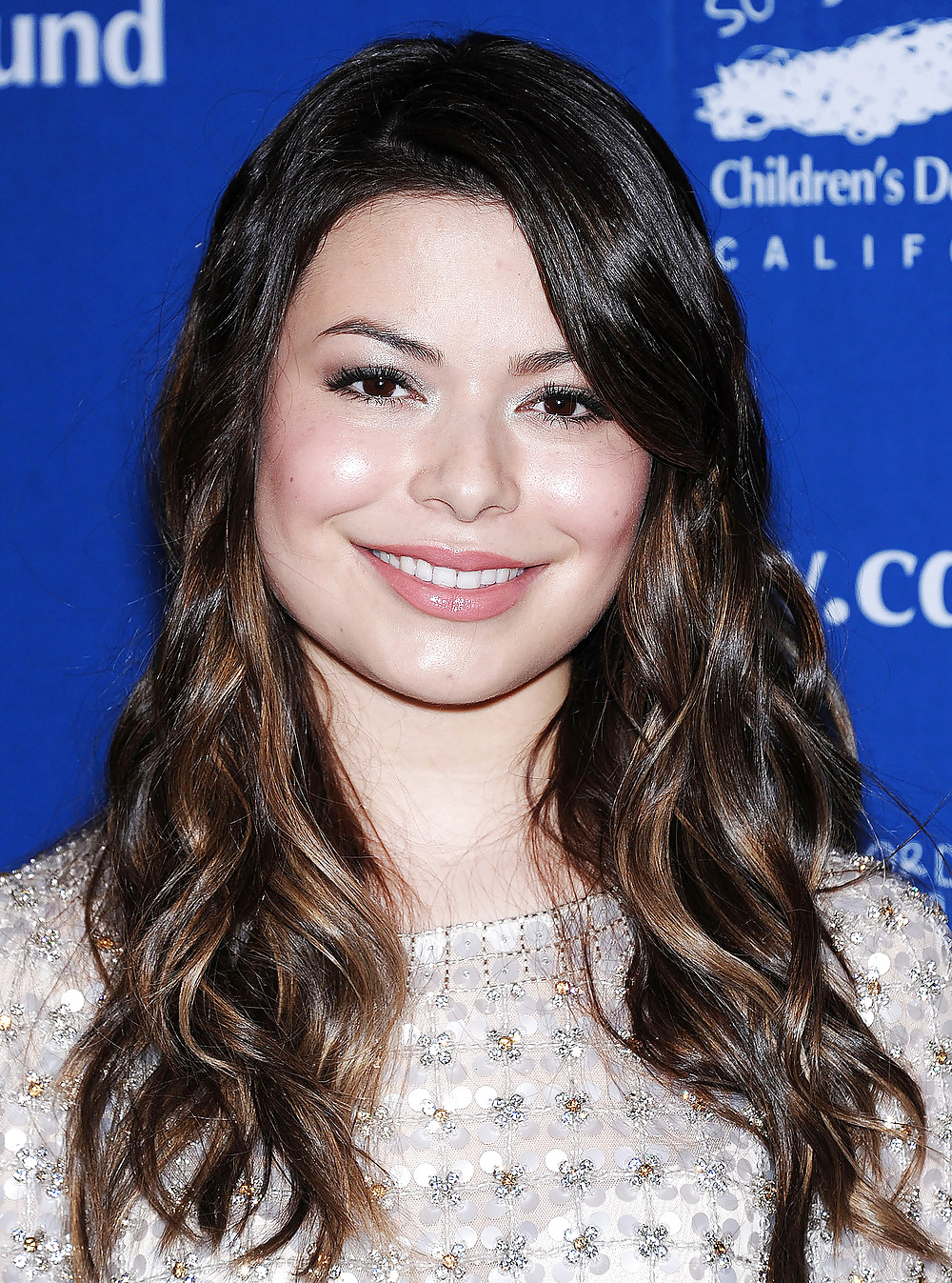 Miranda Cosgrove #22129526