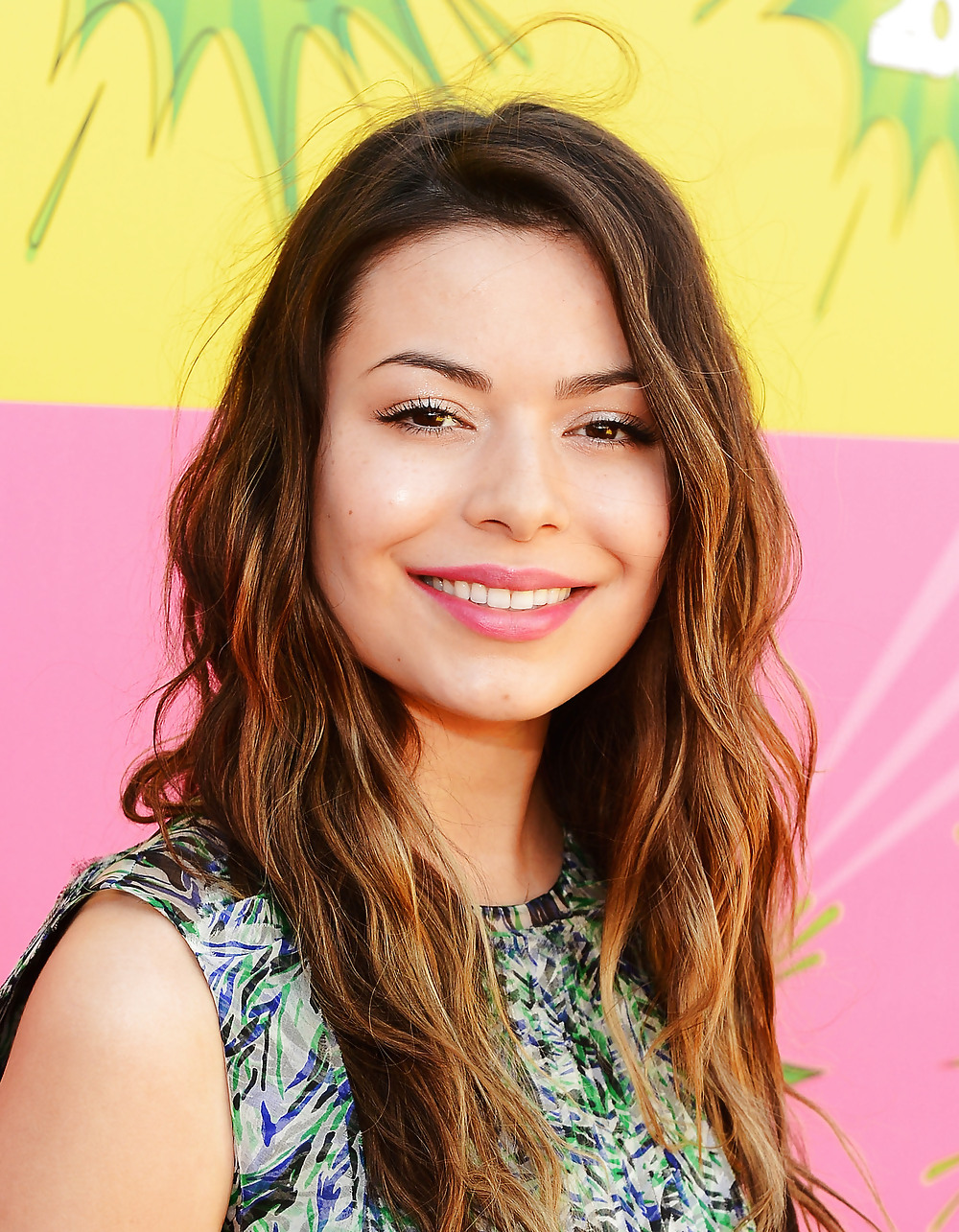 Miranda Cosgrove #22129565