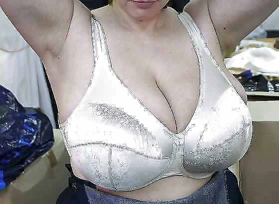 Chunky tits in bra 14 #15051200
