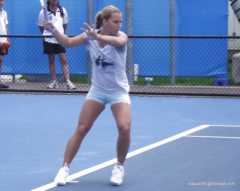 Adorable Tennisspieler Dominika Cibulkova #16472800