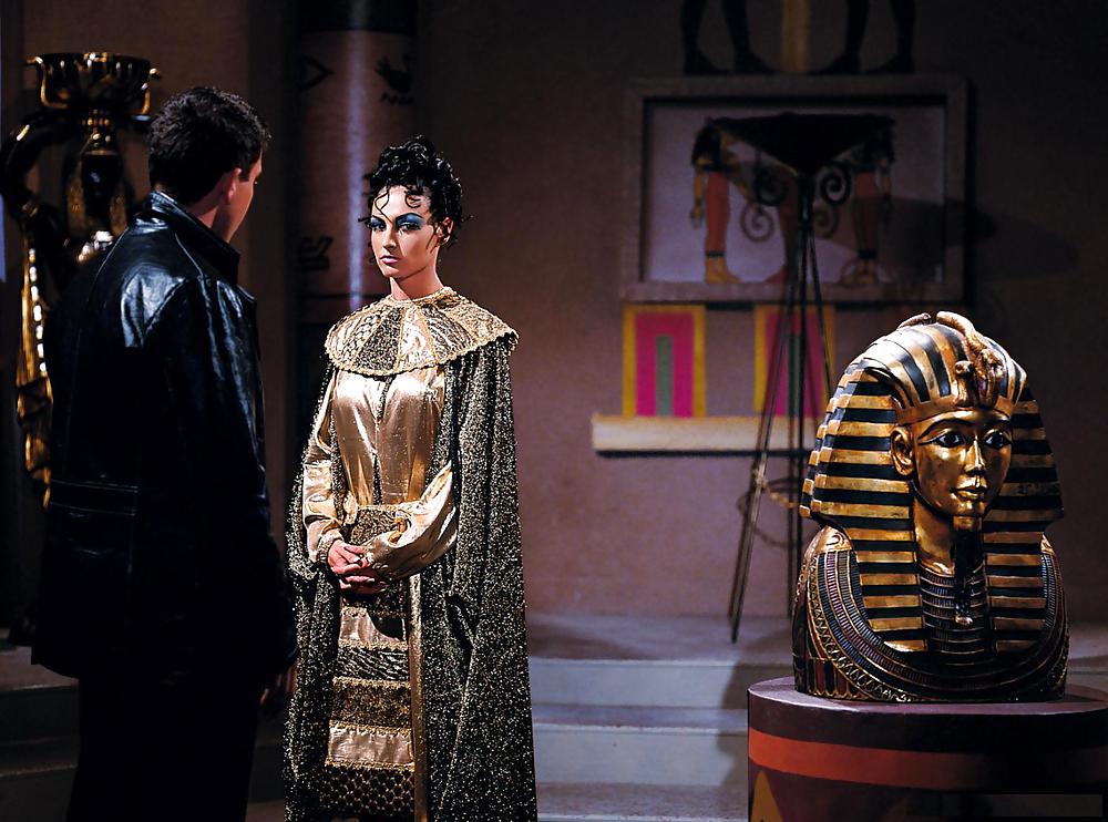 エジプトのお姫様、ローラ・エンジェルがダブルペネトレーションを受ける
 #18998703