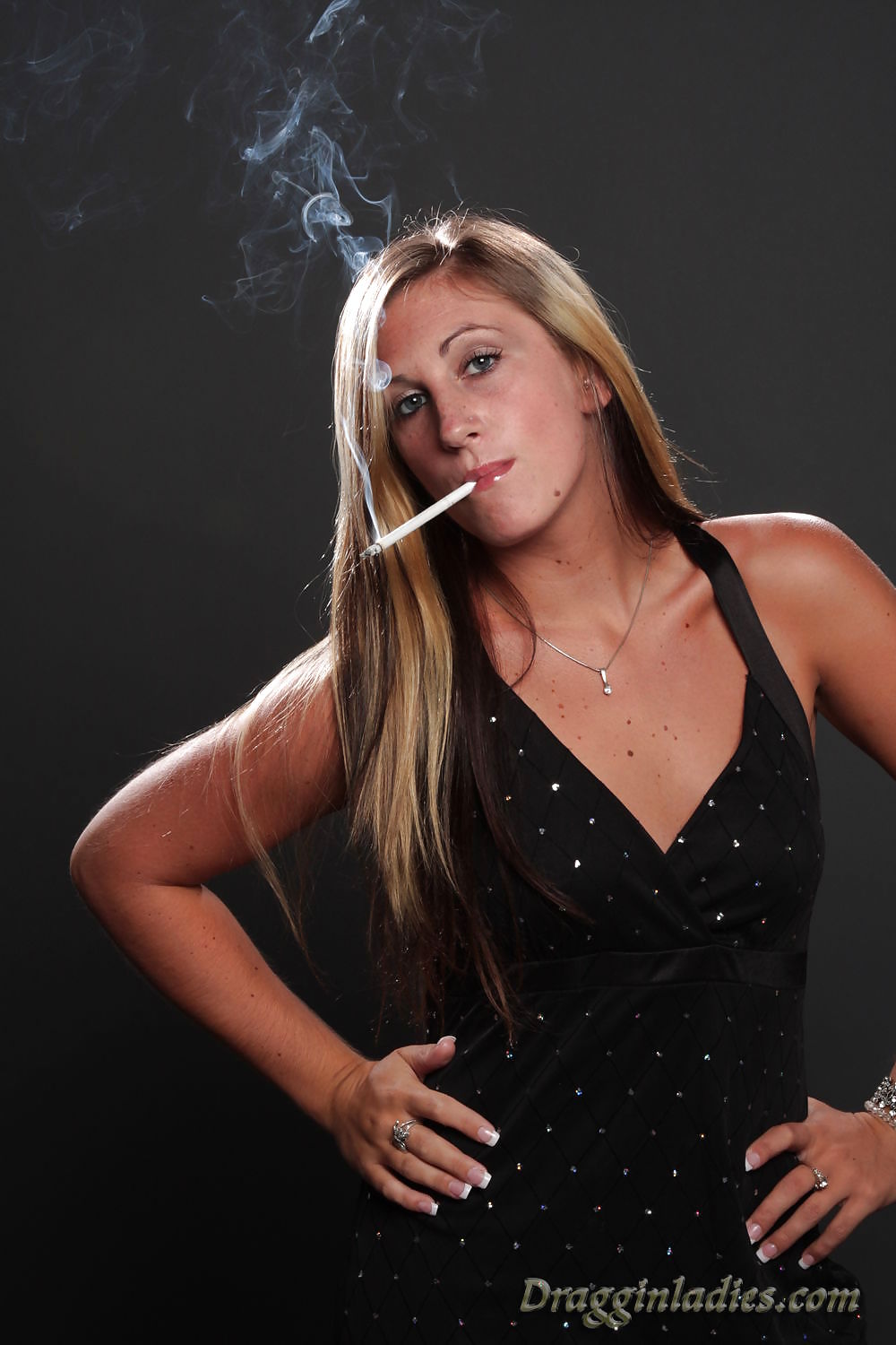 Alexis morgan - fumar fetiche en dragginladies
 #5676289