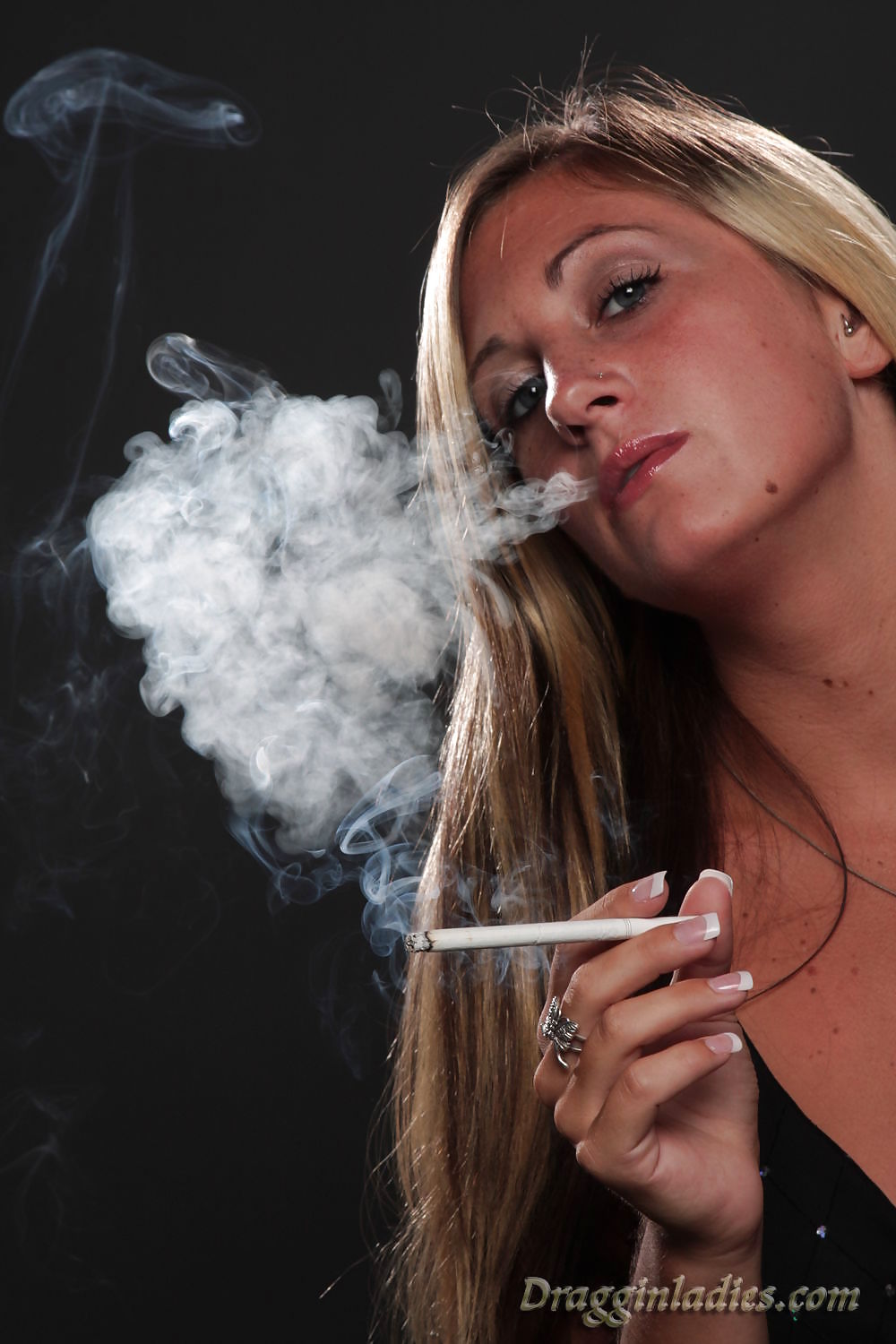 Alexis morgan - fumar fetiche en dragginladies
 #5676303