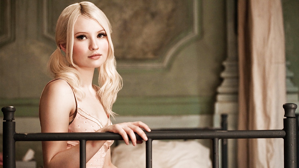 Emily browning
 #19284487