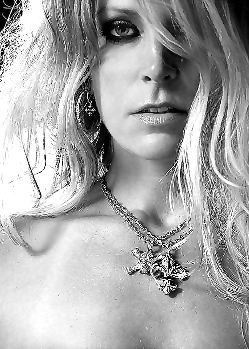 Sheri Moon Zombie #21692743