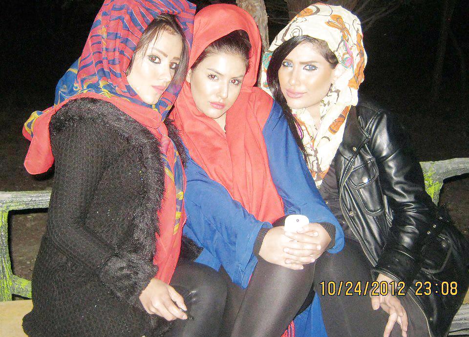 セクシーなアラブ人、イラン人、ドバイ人、トルコ人の女の子 3
 #18639990
