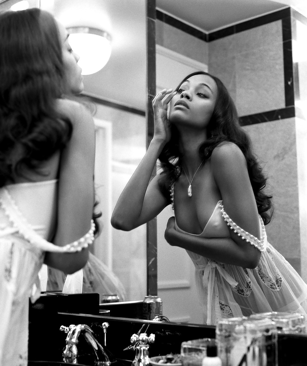 Zoe saldana
 #4863970