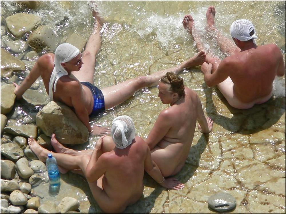 Nudisti maturi della spiaggia
 #565404