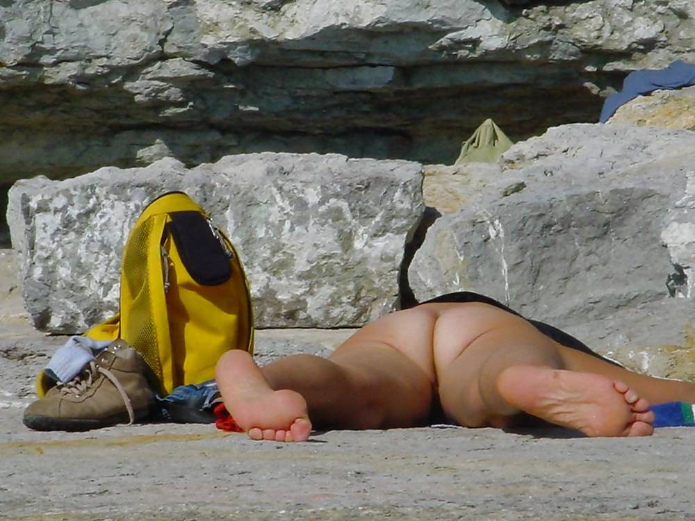 Nudisti maturi della spiaggia
 #565503