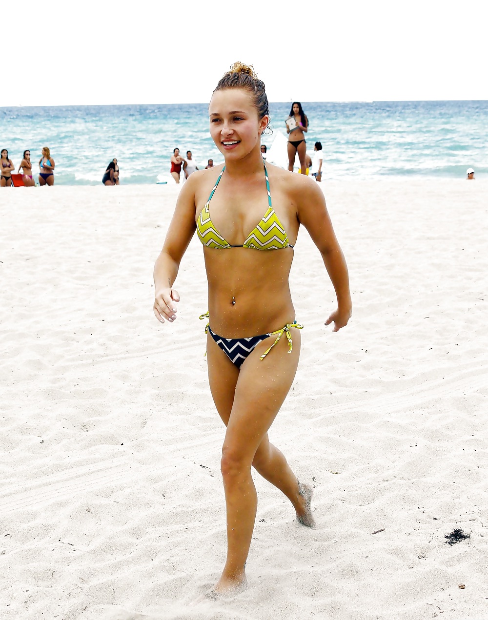Hayden panettiere che indossa un bikini alla spiaggia di Hollywood
 #21286379