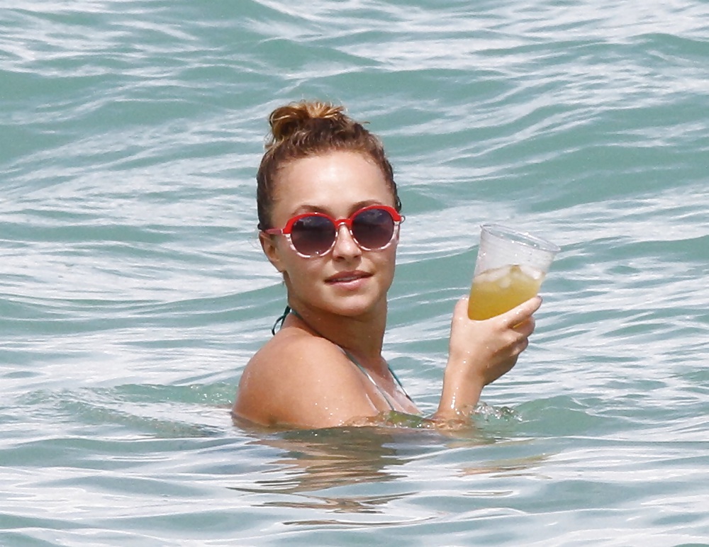 Hayden Panettiere Wearing a Bikini at Hollywood Beach #21286738