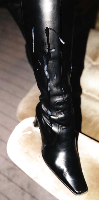 Sperma Auf Stiefel #3704460
