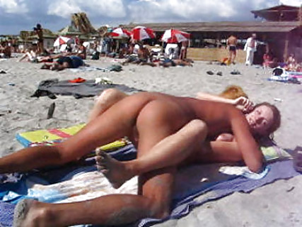 Sesso sulla spiaggia
 #990422