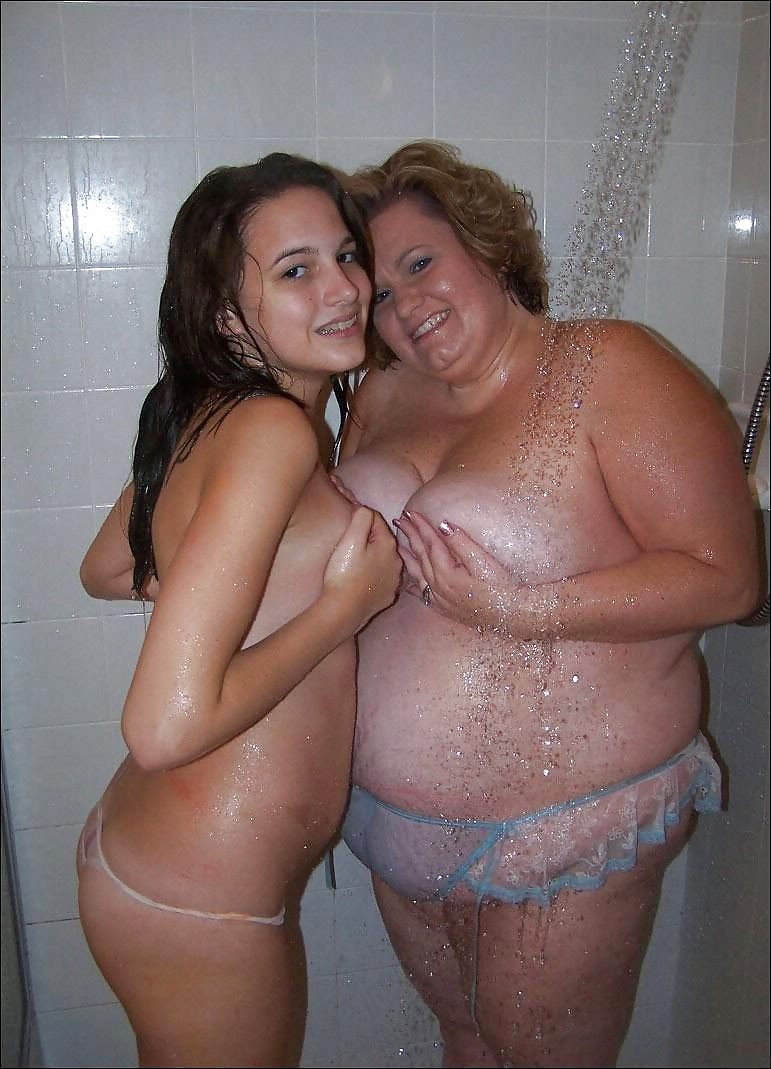 Housewives showing for us #9449366