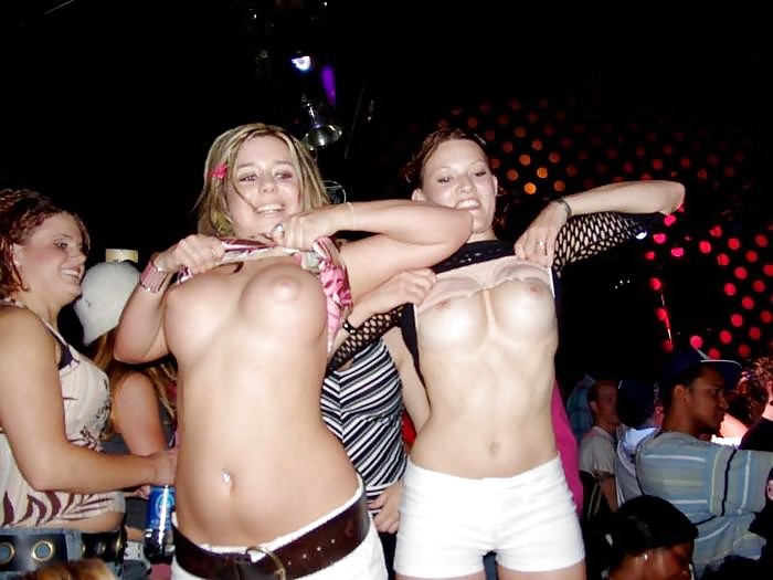 Flashing Girls 4 #12568712