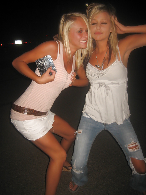 Private:  Friends Partying It Up In College #4732220