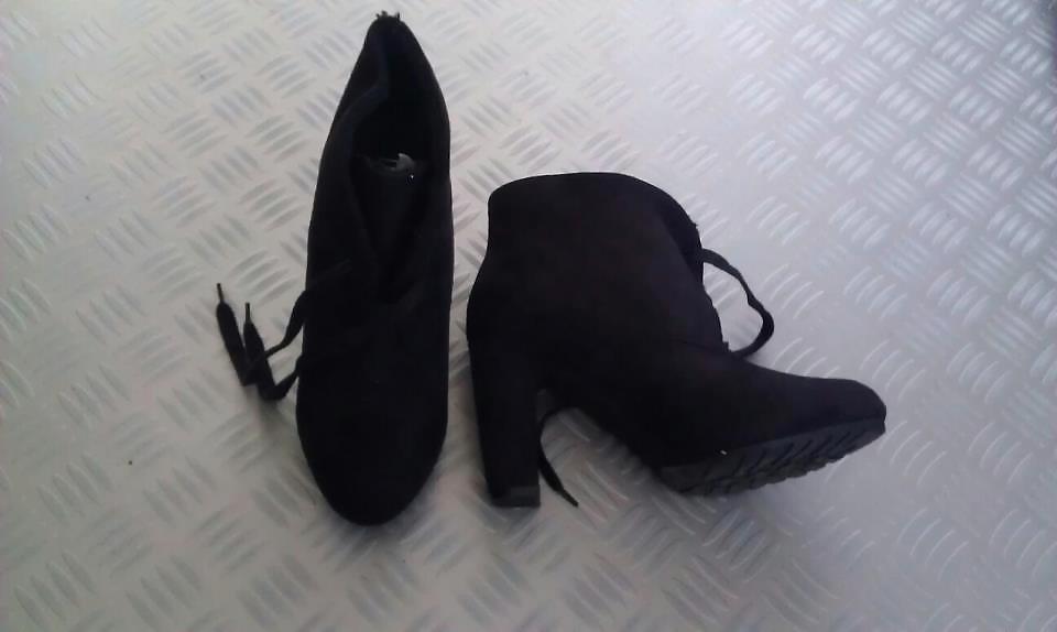 Tacones nuevos
 #20976506