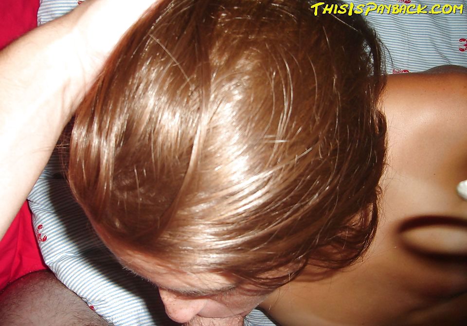 Super caliente joven se masturba y chupa una polla
 #17590972